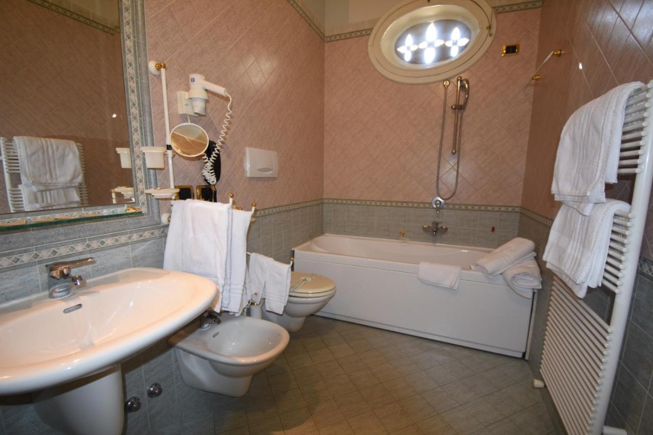 Palazzo Sottile Meninni - Classic Rooms Experience Гравина ин Пулия Екстериор снимка