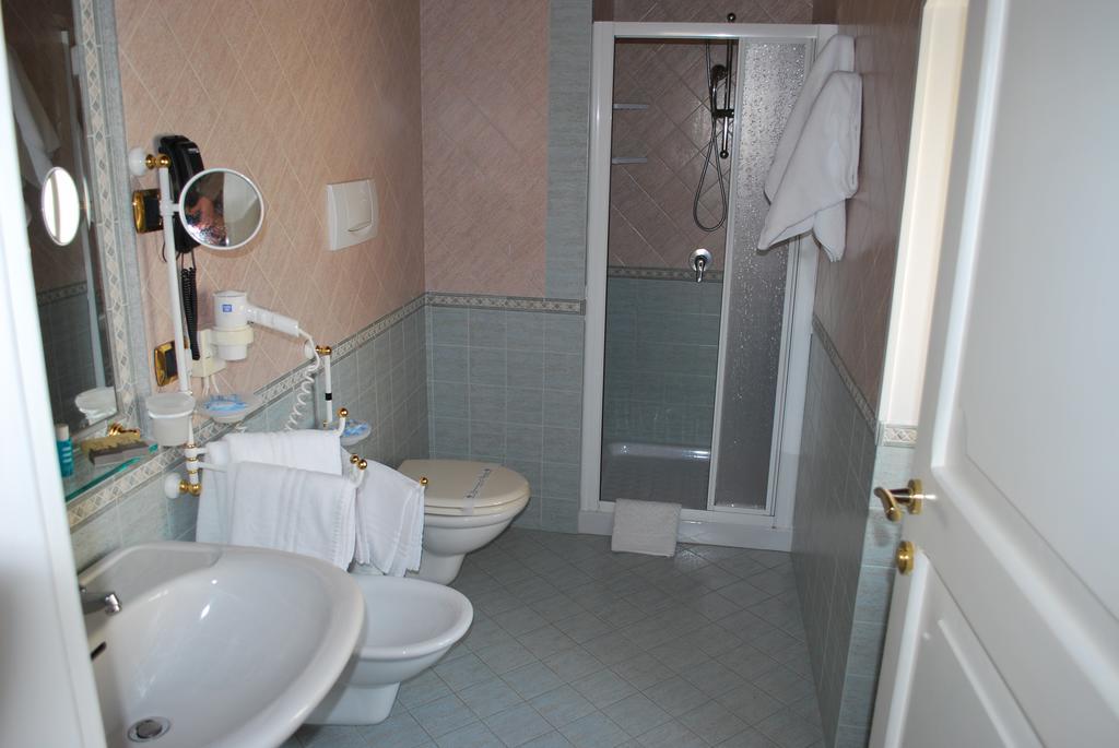 Palazzo Sottile Meninni - Classic Rooms Experience Гравина ин Пулия Екстериор снимка