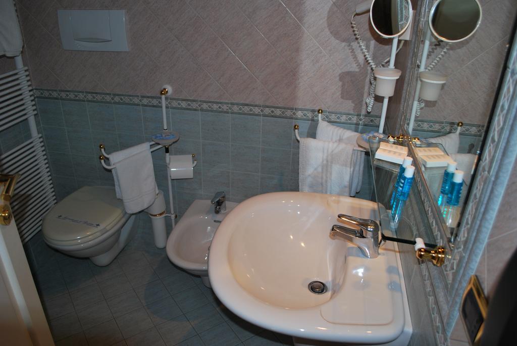 Palazzo Sottile Meninni - Classic Rooms Experience Гравина ин Пулия Екстериор снимка