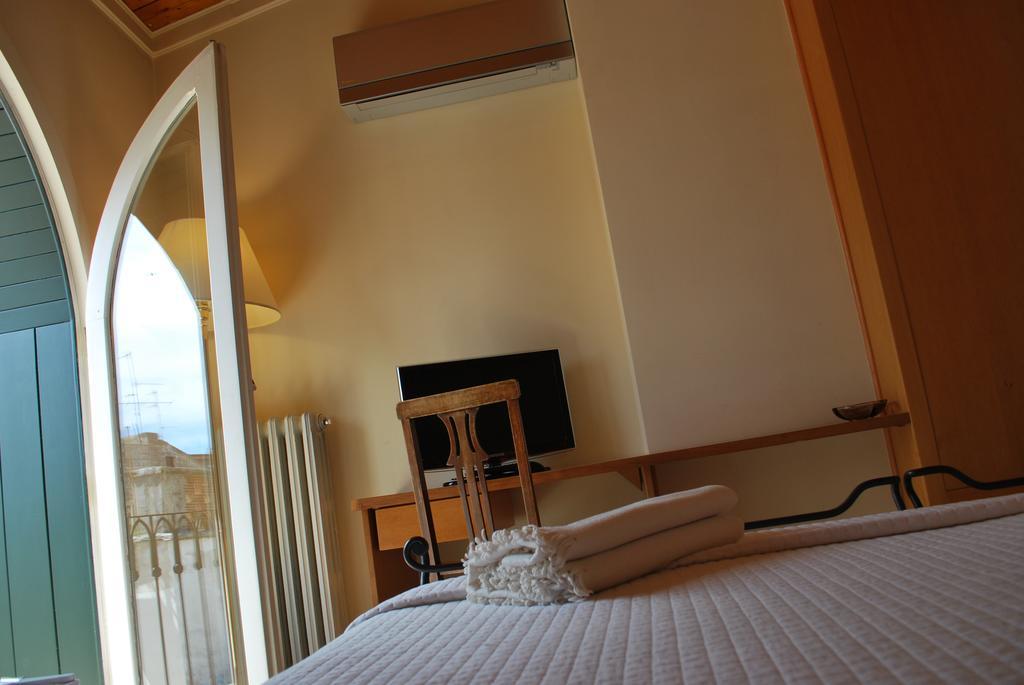 Palazzo Sottile Meninni - Classic Rooms Experience Гравина ин Пулия Екстериор снимка
