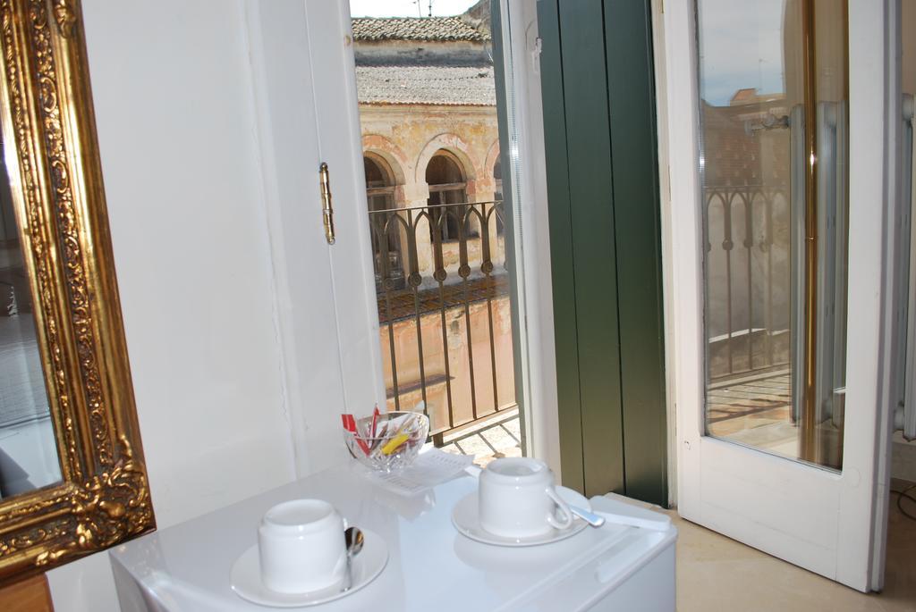 Palazzo Sottile Meninni - Classic Rooms Experience Гравина ин Пулия Екстериор снимка