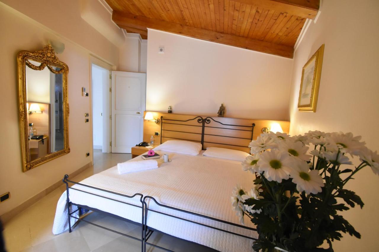 Palazzo Sottile Meninni - Classic Rooms Experience Гравина ин Пулия Екстериор снимка